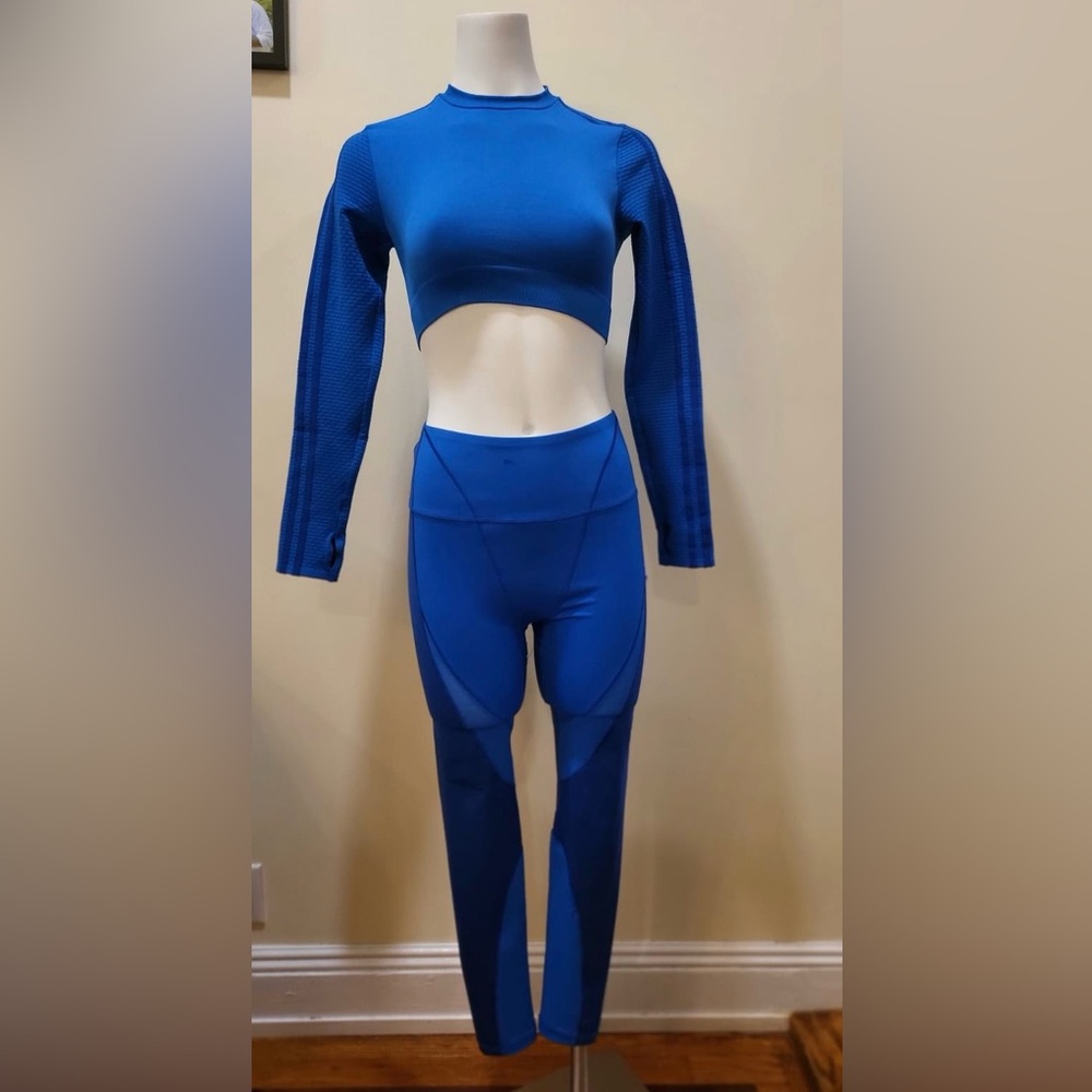 COPY - IVY PARK x Adidas 2020 Collection - Top/Leggings Set